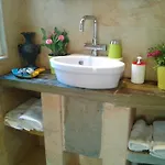 Casas Botelho Elias *