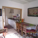 Casas Botelho Elias *