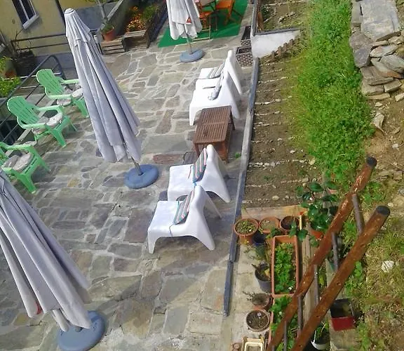 Casas Botelho Elias *