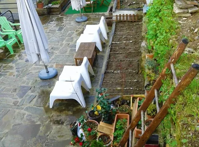 Casas Botelho Elias *